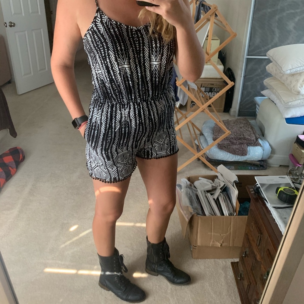 Mossimo Romper - Picture 8 of 9